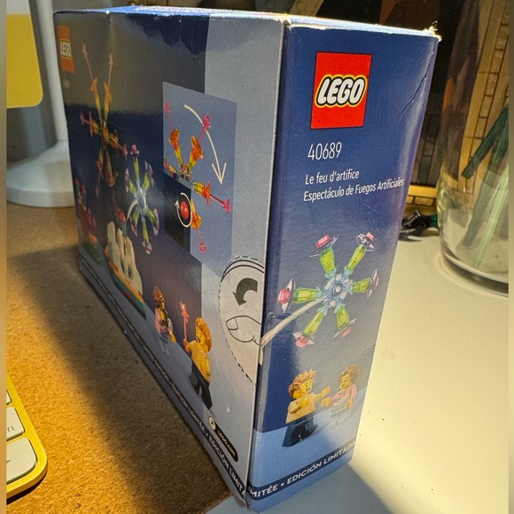 LEGO Firework Celebrations - Picture 4 of 5